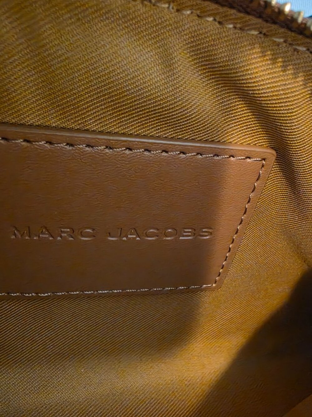Marc Jacobs The Leather Pouch (Argan Oil/Brown) - Picture 6 of 6